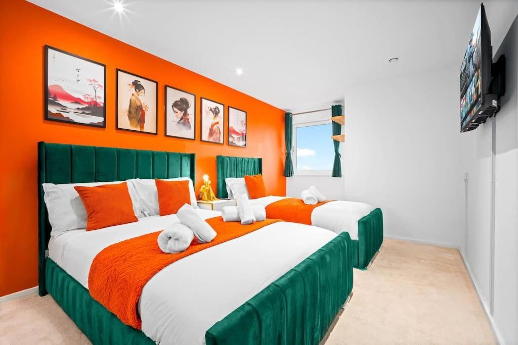 Top Floor City Centre Apartment - Sleeps 7 - 4 Beds - With Balcony And Parking - Smart Tv'S On Each Bedroom Wall - 5 Mins From Bullring, Selfridges, Moor Street Station - By Zena Stays Бирмингам Екстериор снимка